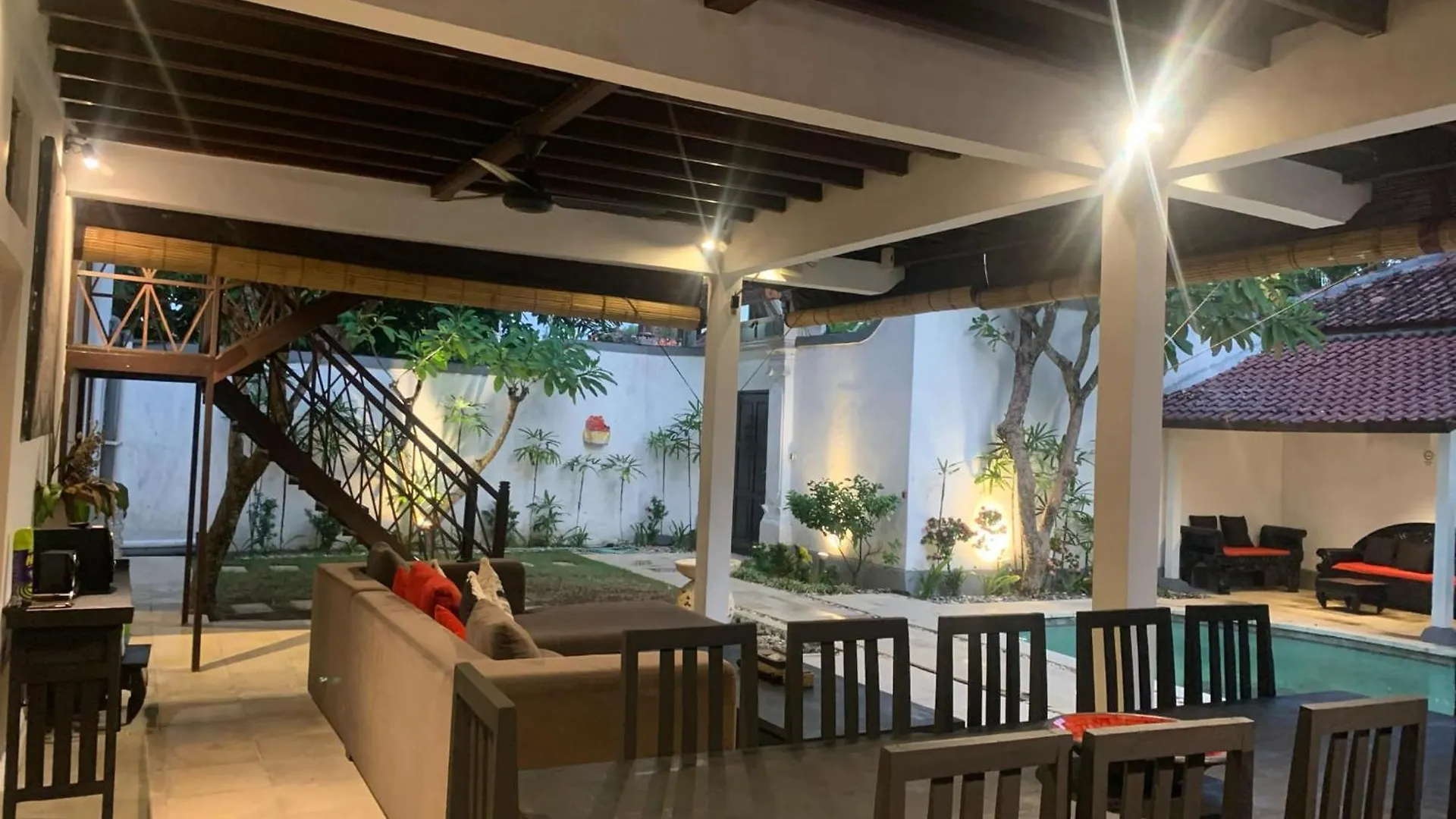 Villa Gardenia - 6 Bedrooms With Pool In Seminyak